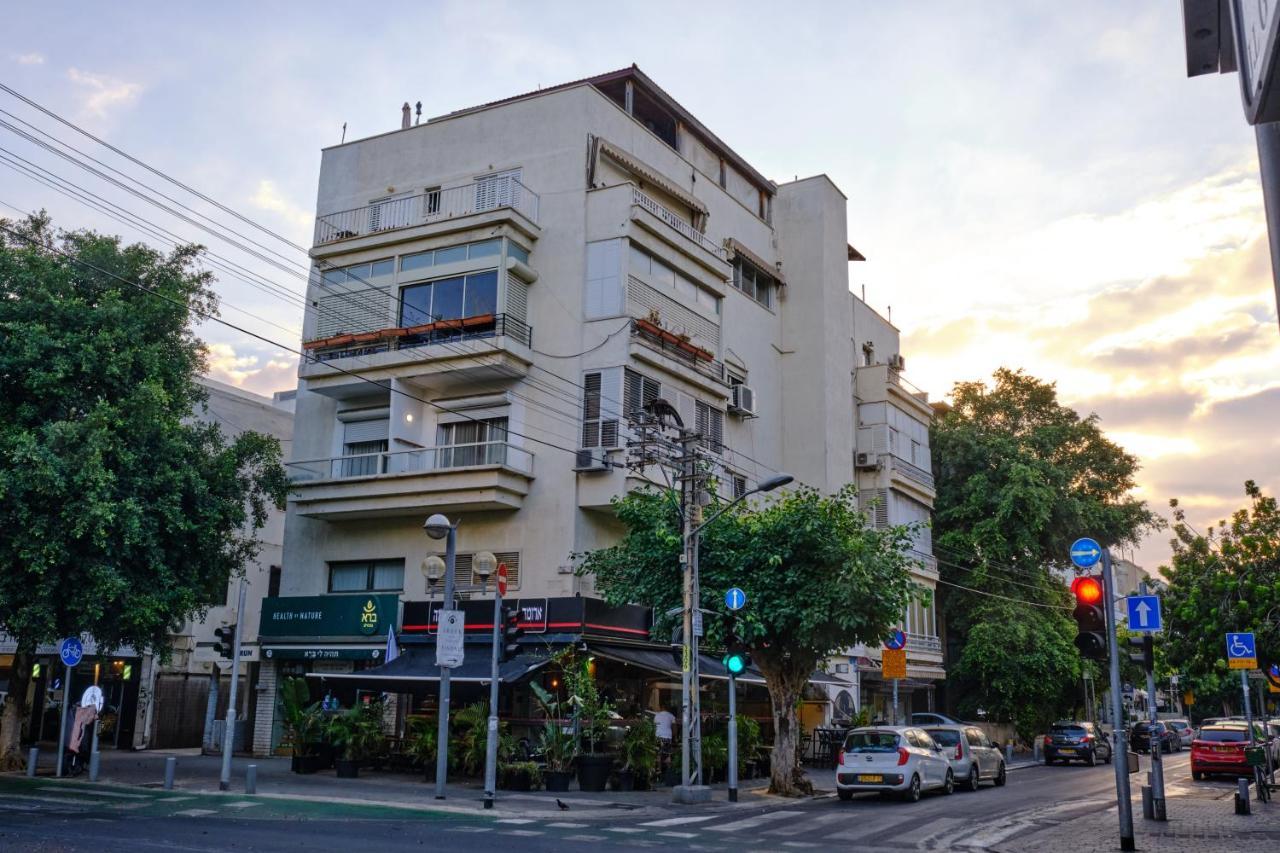 Beautiful 2-Bedroom Condo In The Heart Of Tel Aviv Bagian luar foto