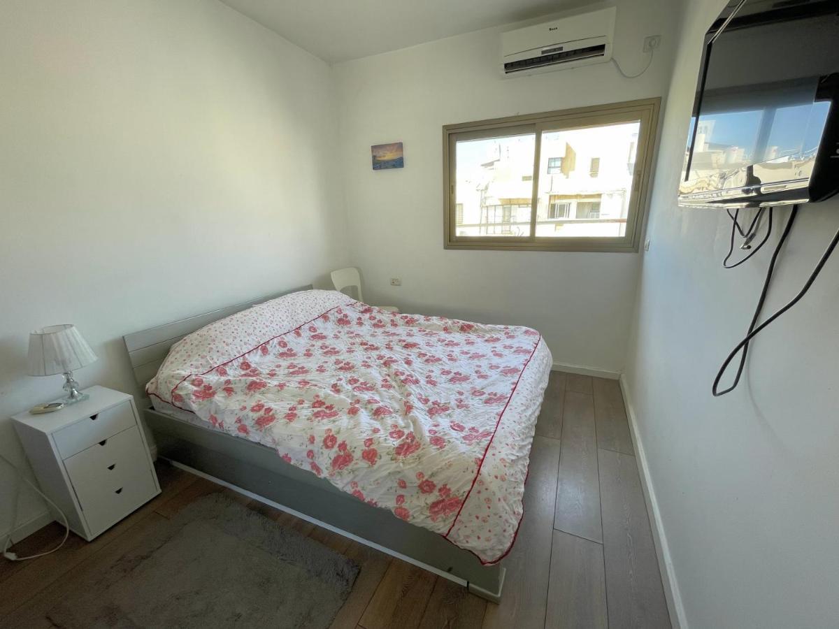 Beautiful 2-Bedroom Condo In The Heart Of Tel Aviv Bagian luar foto
