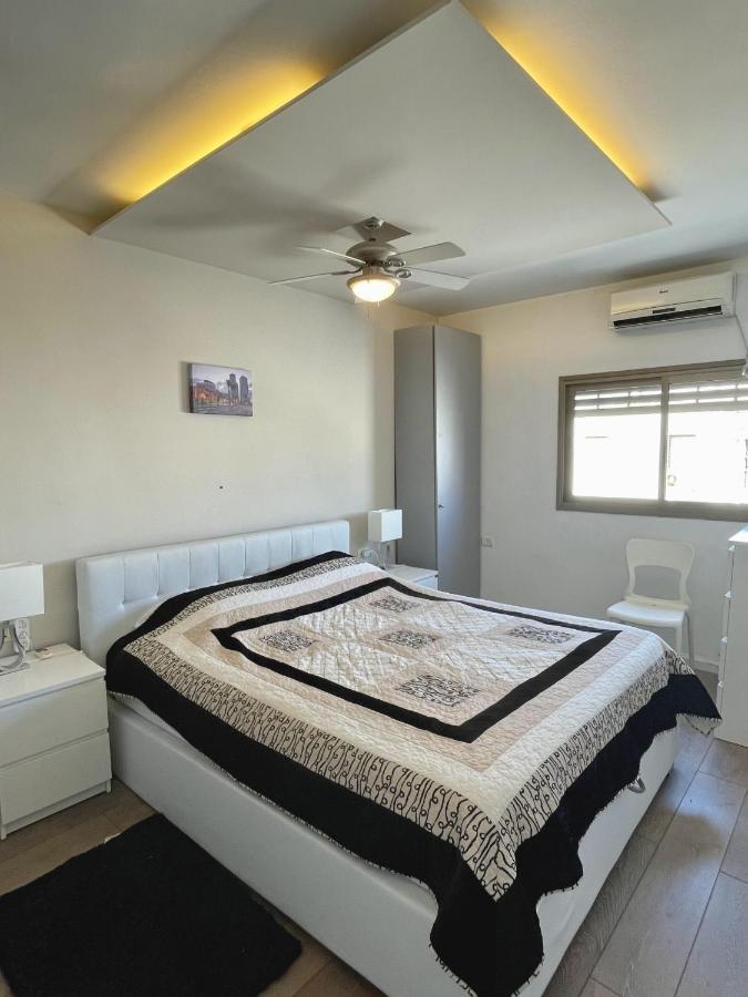 Beautiful 2-Bedroom Condo In The Heart Of Tel Aviv Bagian luar foto