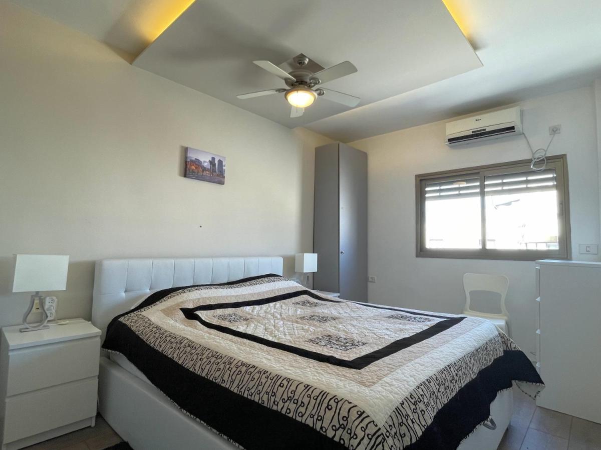 Beautiful 2-Bedroom Condo In The Heart Of Tel Aviv Bagian luar foto